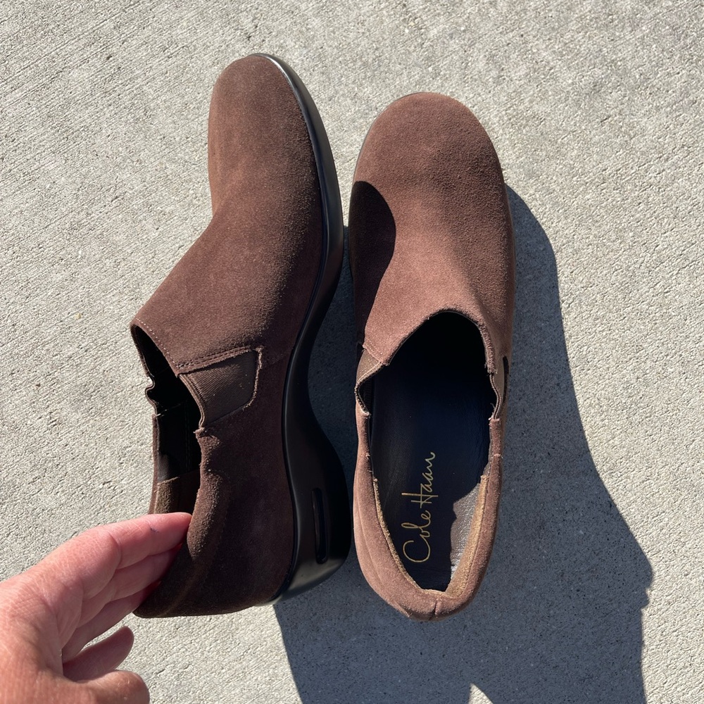 Cole Haan Brown Suede Slip On Loafers Women’s Size 9AA Waterproof